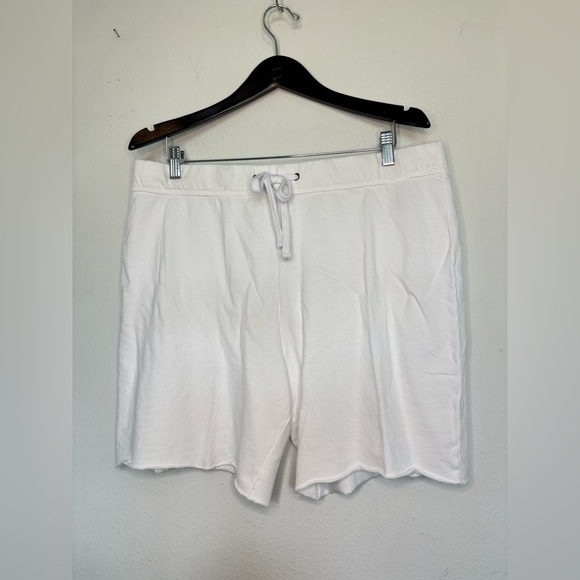 James Perse Pants - STANDARD JAMES PERSE NWT CASUAL WHITE DRAWSTRING SHORTS SZ 4
